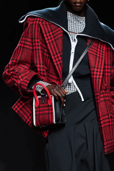Look 34